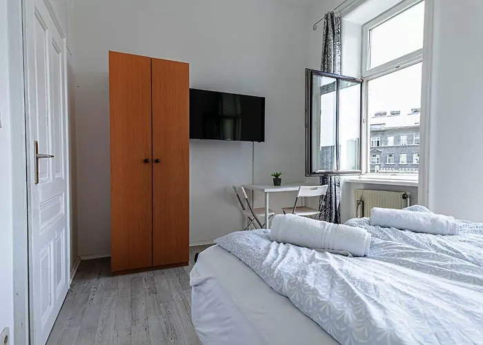 Modern Private In The Heart Of *