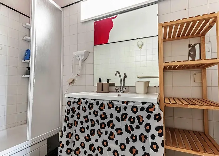 Modern Private In The Heart Of *